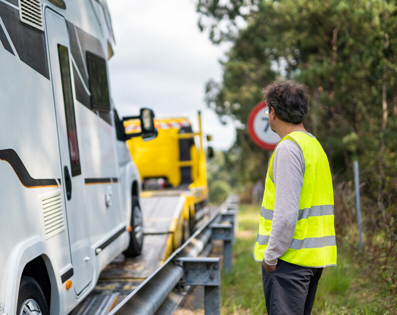 Conduire un camping-car ou tracter une caravane : assurance