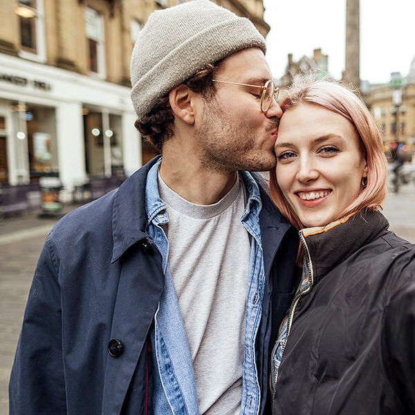 jeune couple étudiant