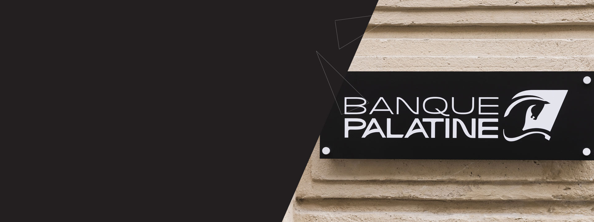 Plaque d'immeuble Banque Palatine