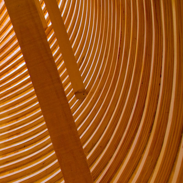 Charpente en bois dor&eacute;e