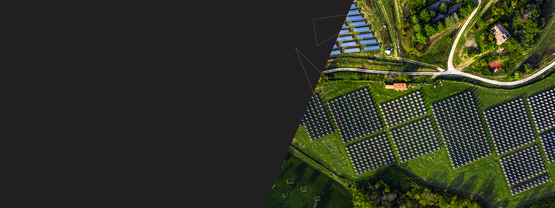 Route avec des panneau solaire - Diagnostique de performance énergétique - Banque Palatine