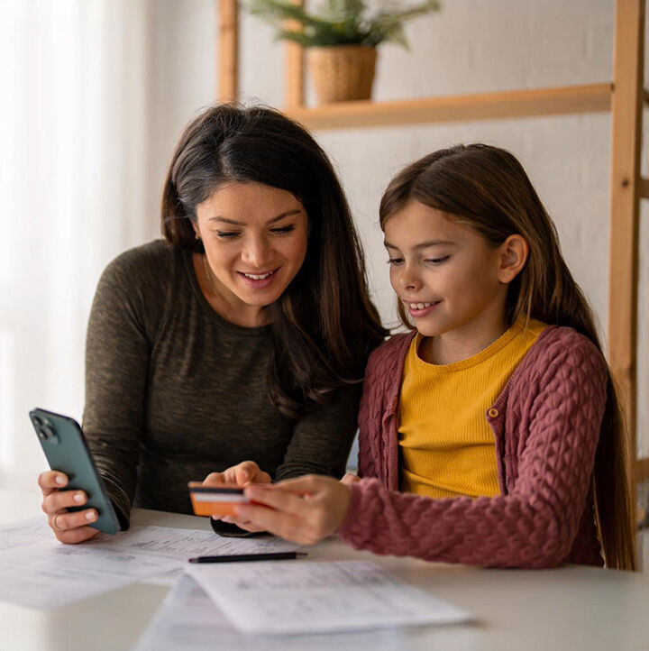 Compte bancaire gratuit et s&eacute;curis&eacute; pour les 12-18 ans