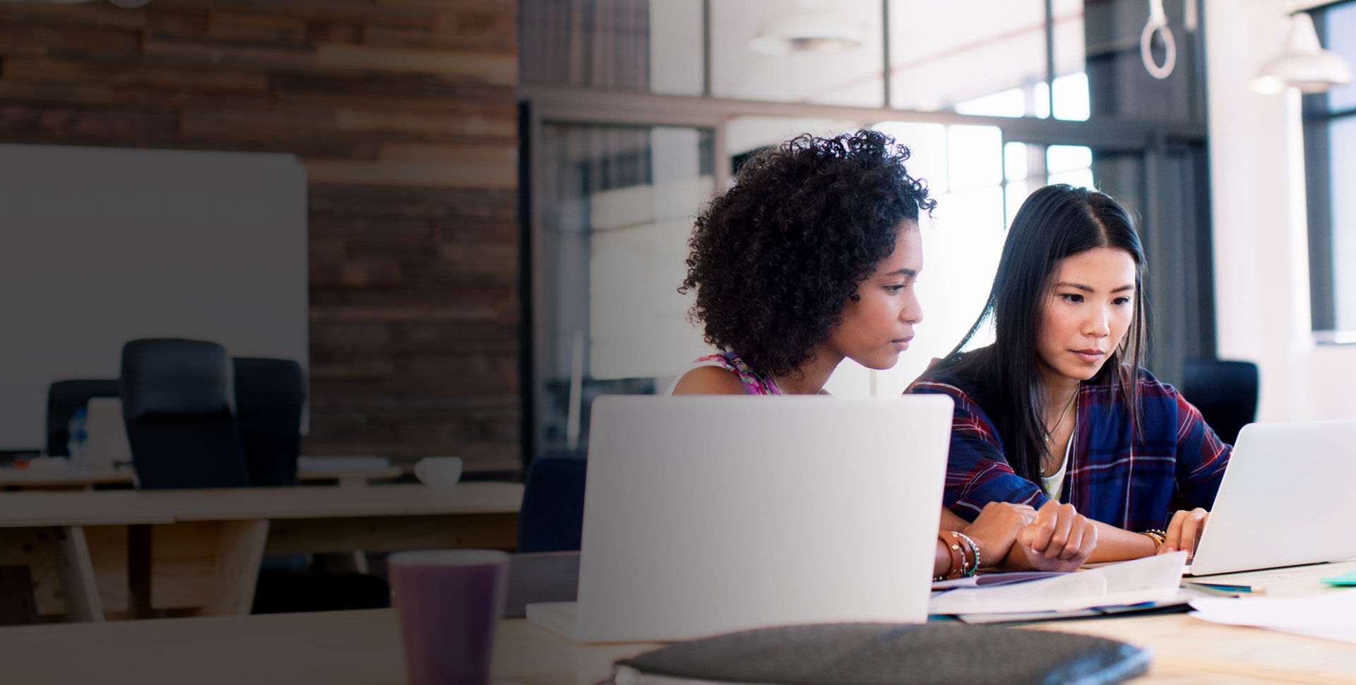 salari&eacute;s bureaux ordinateur professionnels