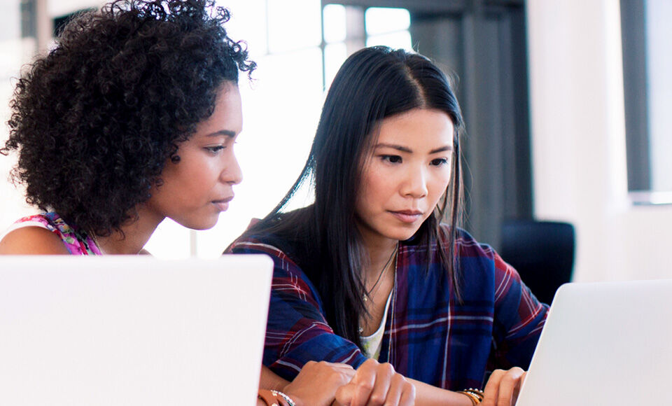 salari&eacute;s bureaux ordinateur professionnels