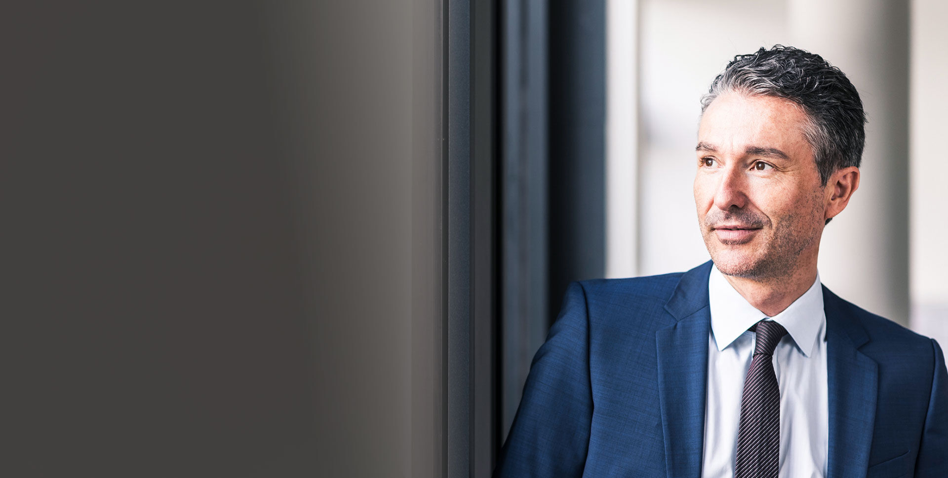homme dirigeant chef entreprise