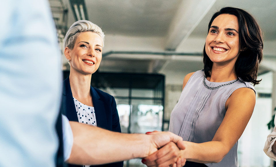femmes salariées bureau professionnel