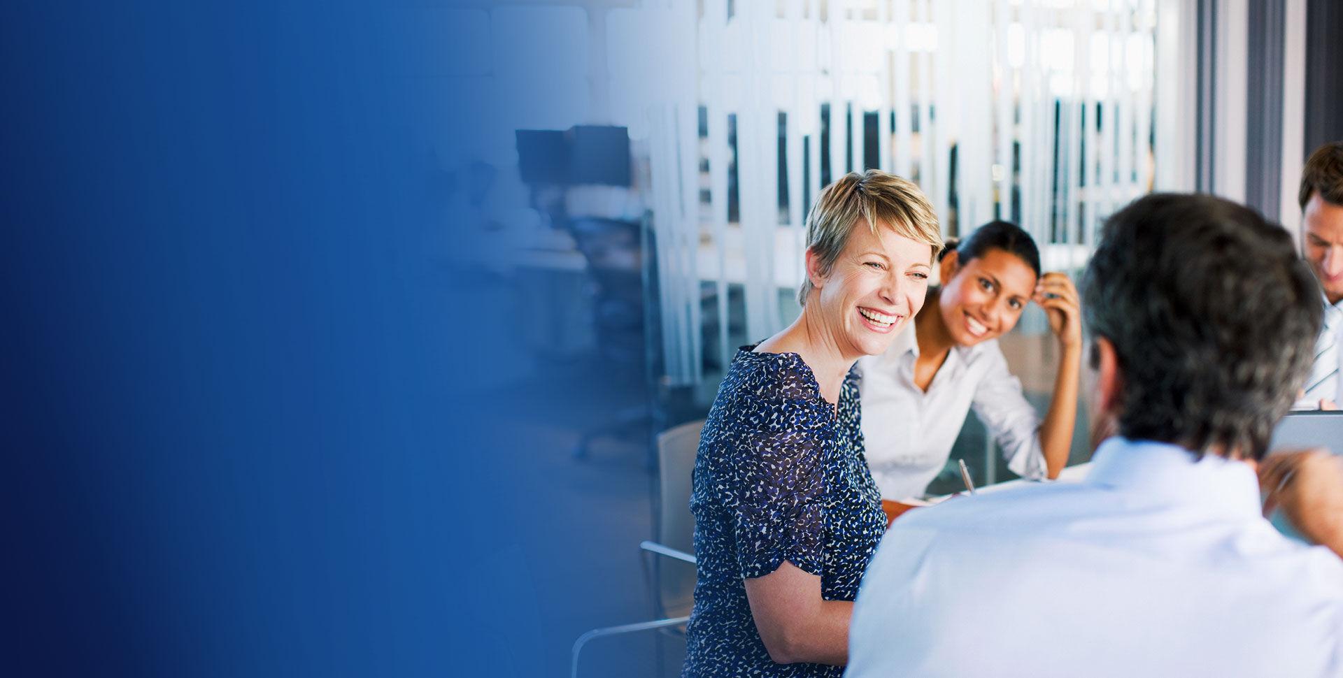 banniere R&eacute;union de travail pour signature de contrat