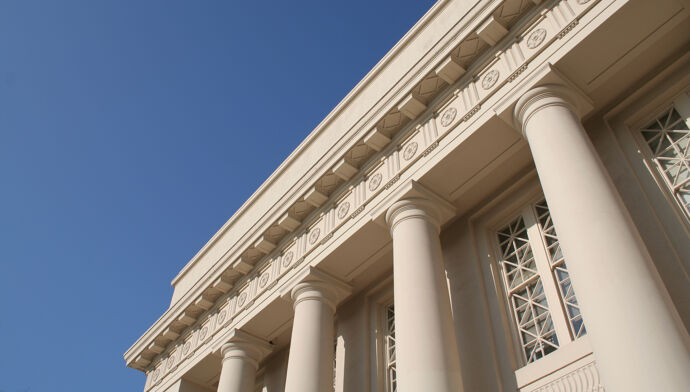 Bâtiment à colonnes - horizontal