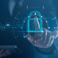 Réseau de cybersécurité. Icône de cadenas et mise en réseau de la technologie Internet. Homme d'affaires protégeant les informations personnelles sur la tablette et l'interface virtuelle. Concept de confidentialité de la protection des données. RGPD. UE.