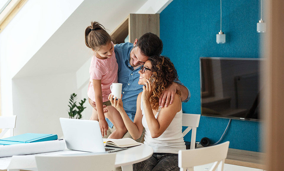horizeo famille homme femme enfant fillette ordinateur