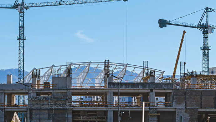 grue construction travaux bâtiment