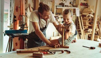 homme fille enfant atelier artisans