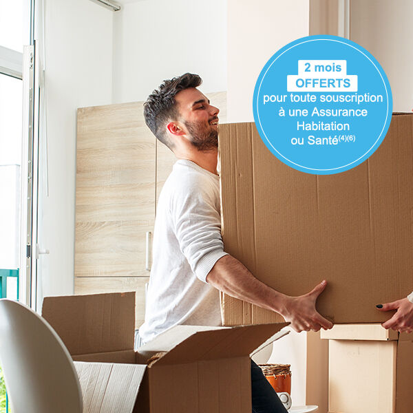 homme déménagement carton appartement